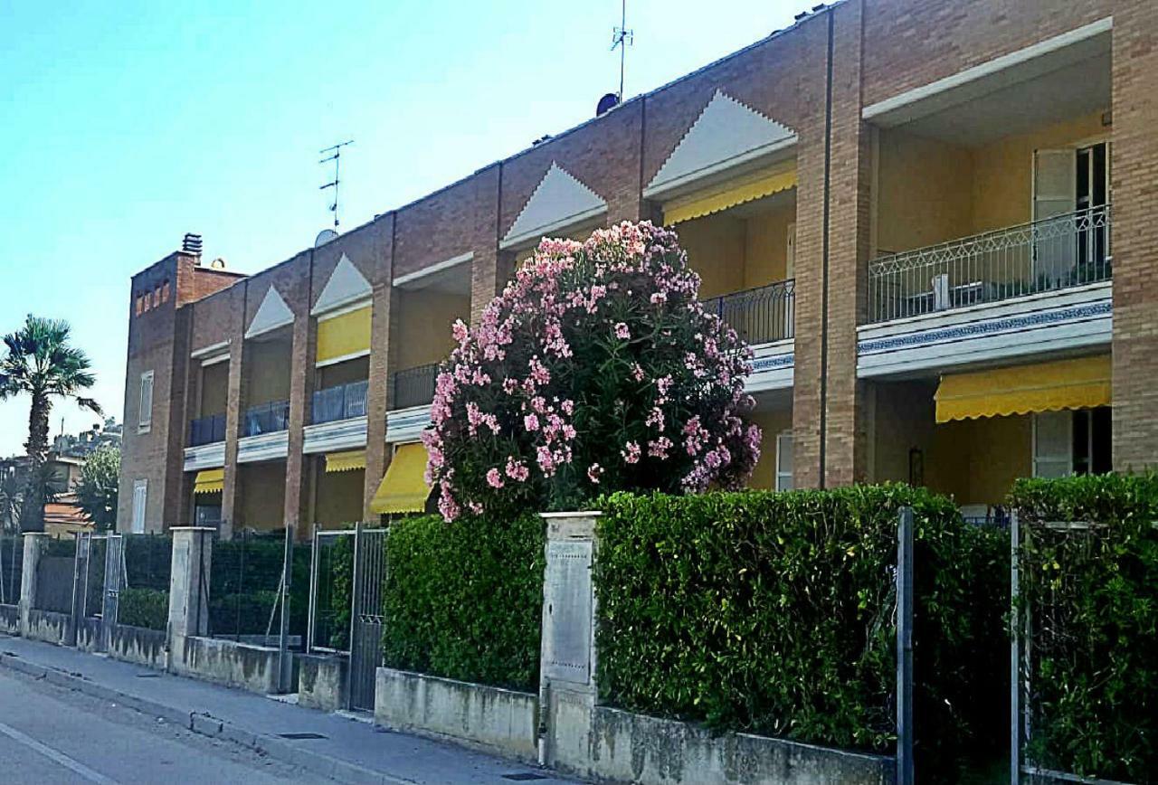 Appartamento Emilia Cupra Marittima Bagian luar foto